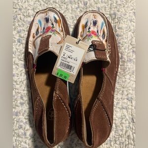 Arita leather shoes brand new